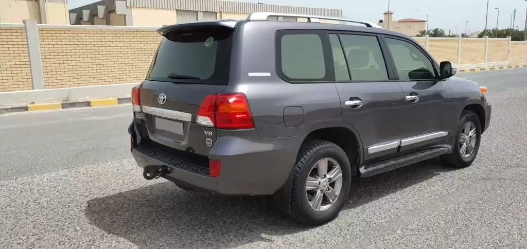 Использовал Toyota Land Cruiser Продается в Кувейт #15427 - 1  image 
