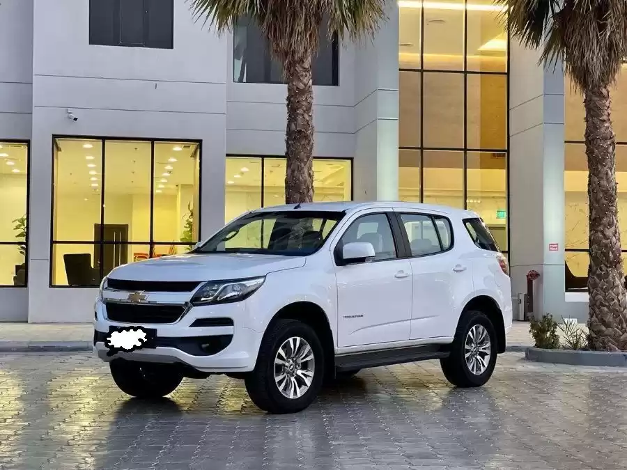 مستعملة Chevrolet Trailblazer للبيع في الكويت #15446 - 1  صورة 