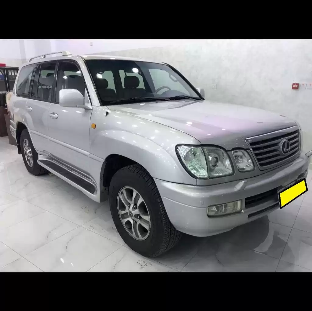 مستعملة Lexus LX للبيع في الكويت #15472 - 1  صورة 