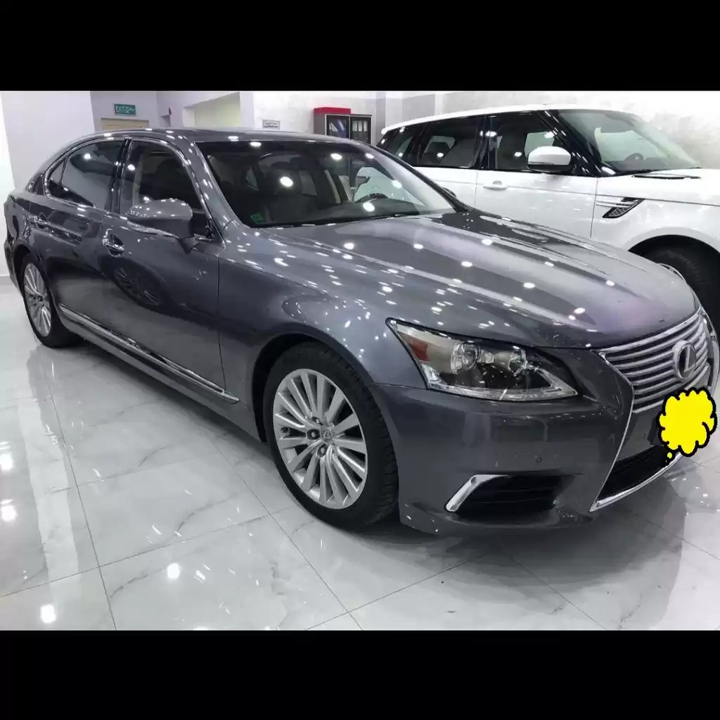 مستعملة Lexus LS 460 للبيع في الكويت #15477 - 1  صورة 