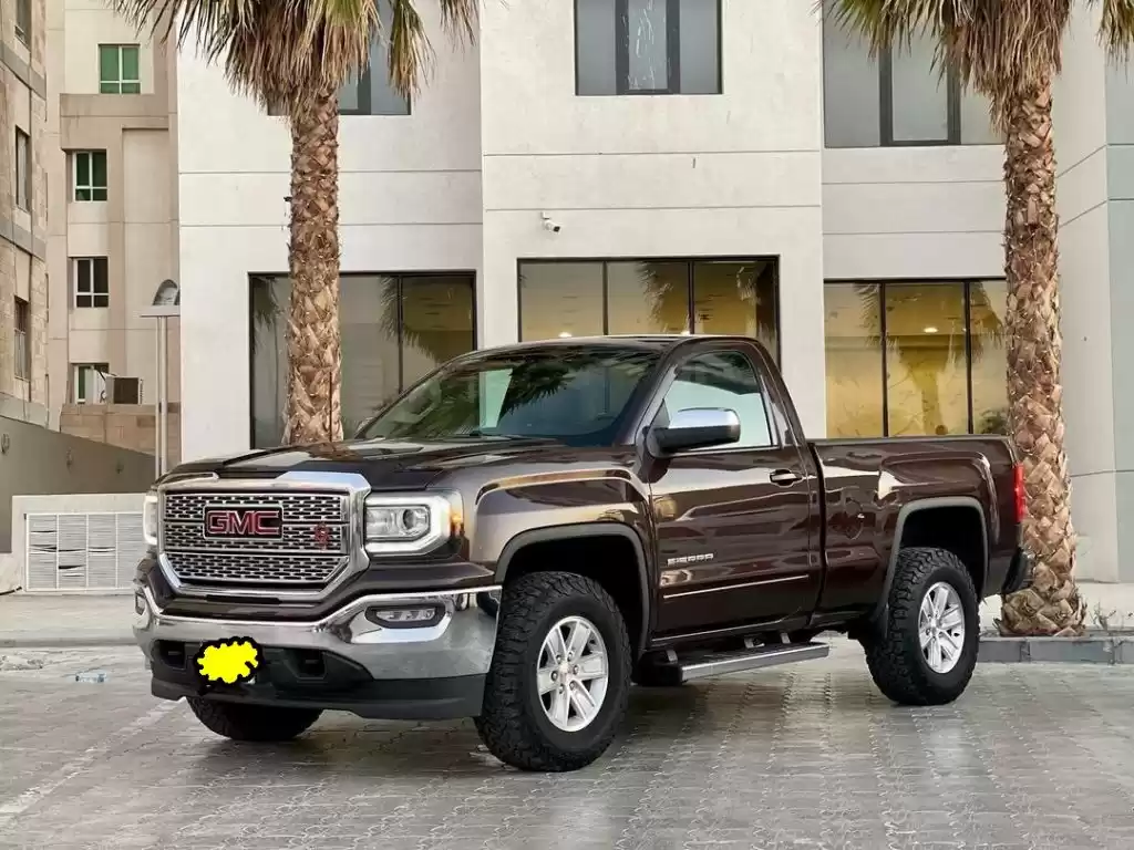 مستعملة GMC Sierra للبيع في الكويت #15530 - 1  صورة 