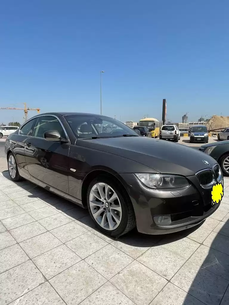 مستعملة BMW 325i Coupe للبيع في الكويت #15639 - 1  صورة 