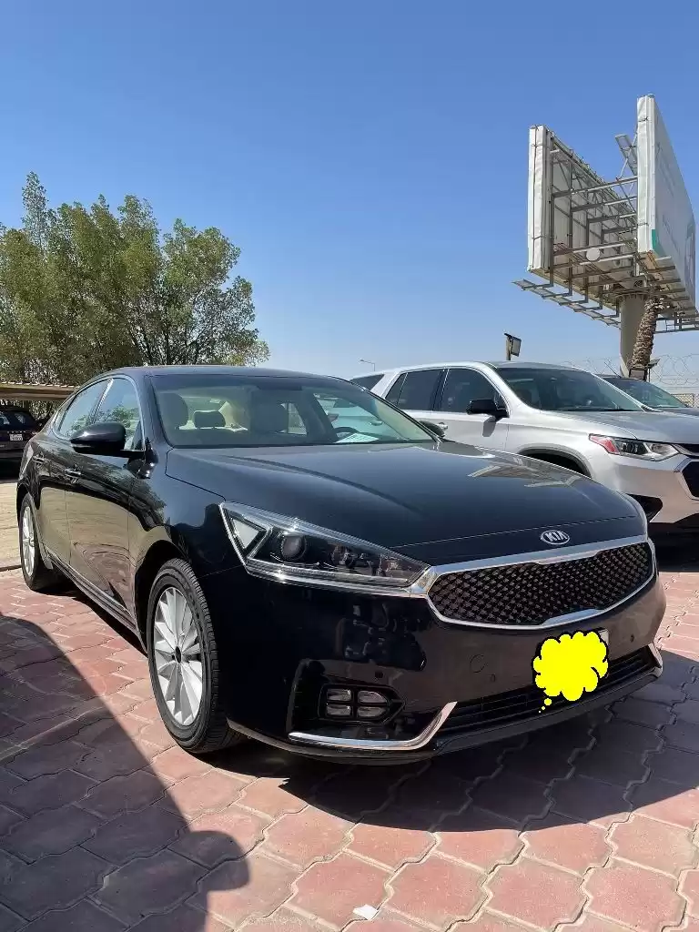 Использовал Kia Unspecified Продается в Кувейт #15743 - 1  image 