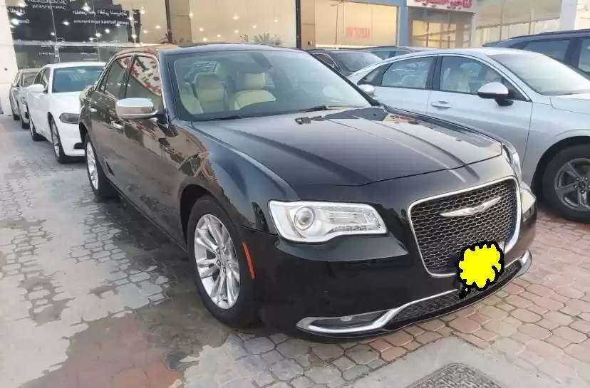 مستعملة Chrysler 300C للبيع في الكويت #15761 - 1  صورة 