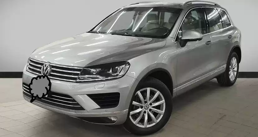 مستعملة Volkswagen Touareg للبيع في الكويت #15801 - 1  صورة 