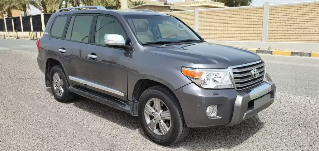 Utilisé Toyota Land Cruiser À vendre au Koweit #15902 - 1  image 