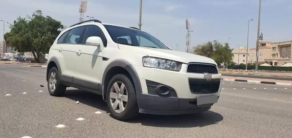 Usado Chevrolet Captiva Venta en Kuwait #15934 - 1  image 