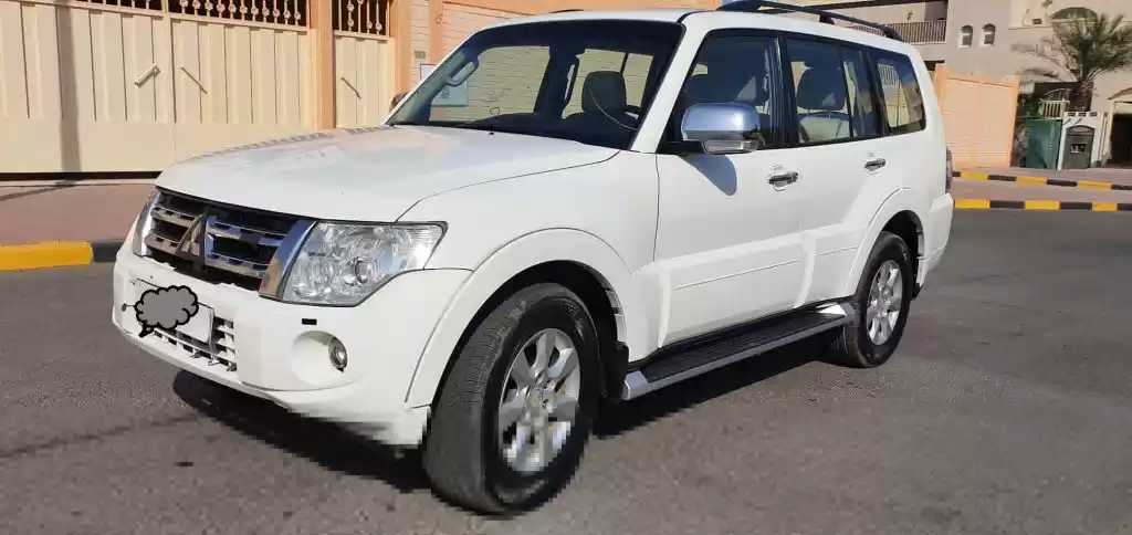مستعملة Mitsubishi Pajero للبيع في الكويت #15953 - 1  صورة 