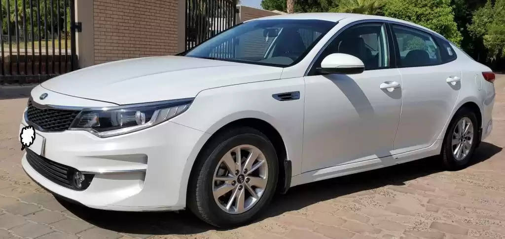 Usado Kia Optima Venta en Kuwait #15956 - 1  image 