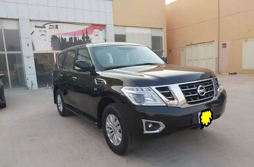مستعملة Nissan Patrol للبيع في الكويت #15969 - 1  صورة 
