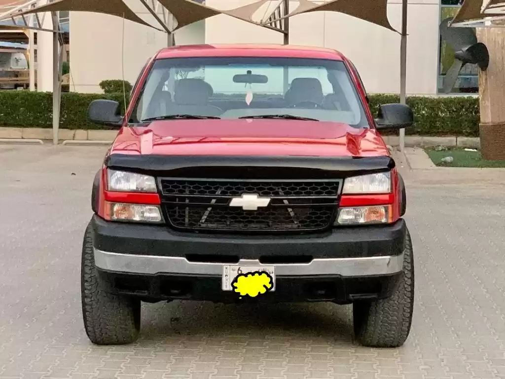مستعملة Chevrolet Silverado للبيع في الكويت #15983 - 1  صورة 