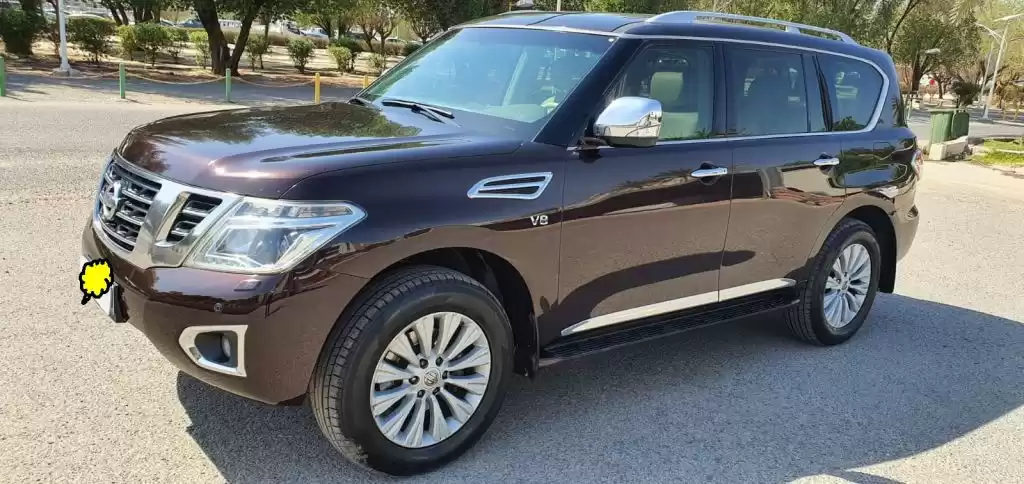مستعملة Nissan Patrol للبيع في الكويت #15997 - 1  صورة 