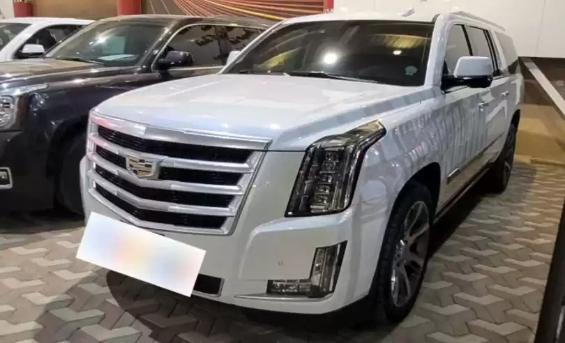 Kullanılmış Cadillac Escalade Satılık içinde Riyad #16171 - 1  image 