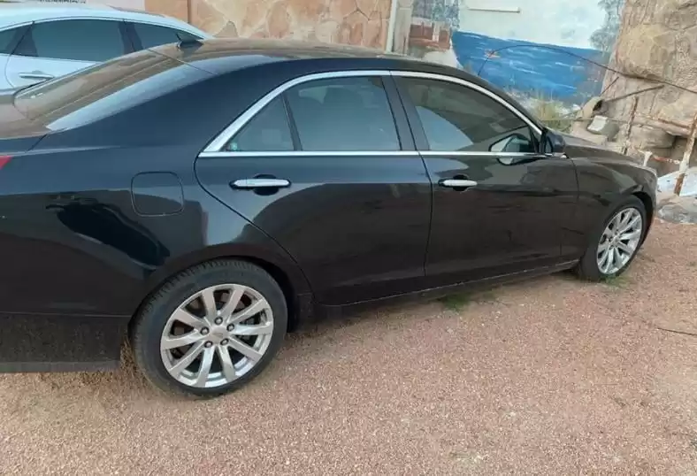 مستعملة Cadillac Unspecified للبيع في الرياض #16173 - 1  صورة 