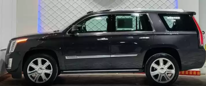 مستعملة Cadillac Escalade للبيع في الرياض #16176 - 1  صورة 