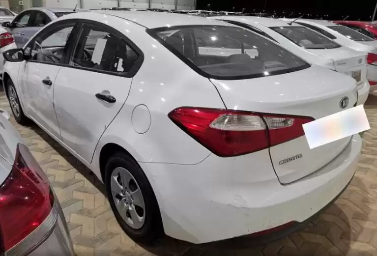 Использовал Kia Cerato Продается в Эр-Рияд #16305 - 1  image 