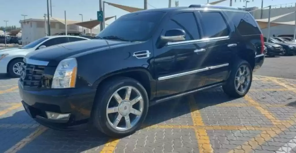 Использовал Cadillac Escalade Продается в Дубай #16352 - 1  image 