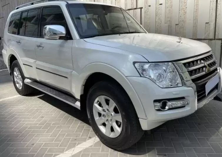 مستعملة Mitsubishi Pajero للبيع في دبي #16399 - 1  صورة 