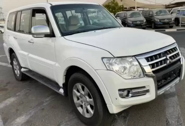 مستعملة Mitsubishi Pajero للبيع في دبي #16402 - 1  صورة 