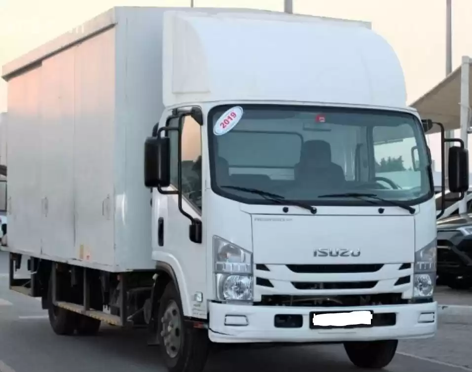 Kullanılmış Isuzu Unspecified Satılık içinde Dubai #16449 - 1  image 