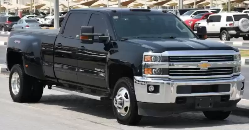 مستعملة Chevrolet Silverado للبيع في دبي #16517 - 1  صورة 