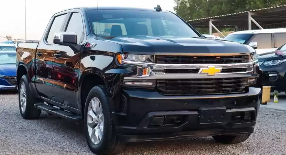 مستعملة Chevrolet Silverado للبيع في دبي #16524 - 1  صورة 