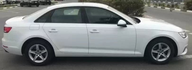 Использовал Audi A4 Продается в Дубай #16682 - 1  image 