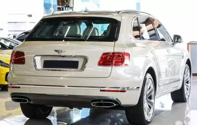 Использовал Bentley Bentayga SUV Продается в Дубай #16746 - 1  image 