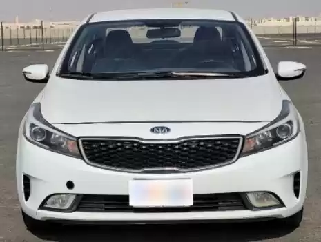 Использовал Kia Cerato Продается в Эр-Рияд #16937 - 1  image 