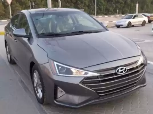 مستعملة Hyundai Elantra للبيع في دبي #17121 - 1  صورة 