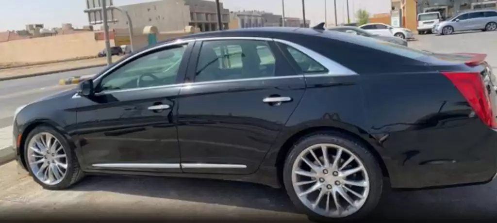 Kullanılmış Cadillac Unspecified Satılık içinde Riyad #17301 - 1  image 
