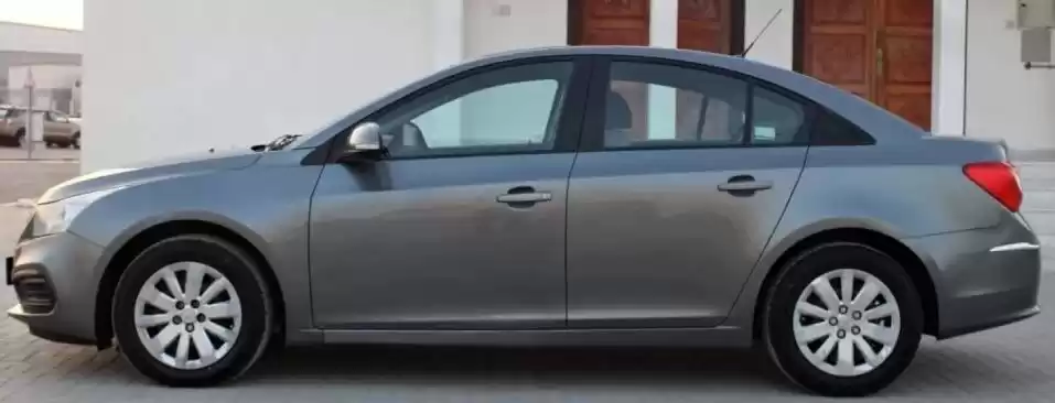 مستعملة Chevrolet Cruze للبيع في دبي #17508 - 1  صورة 