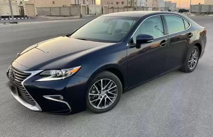 Usado Lexus ES Venta en Riad #17775 - 1  image 