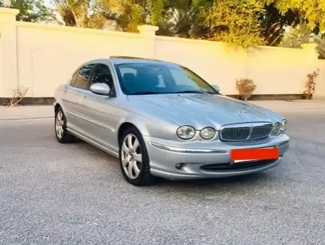 استفاده شده Jaguar X-Type برای اجاره که در المنامه #18485 - 1  image 