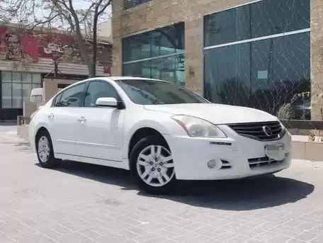 مستعملة Nissan Altima للإيجار في المنامة #18544 - 1  صورة 