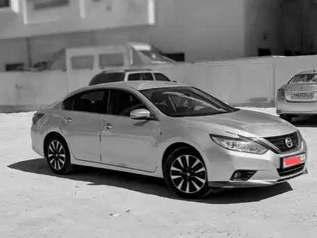مستعملة Nissan Altima للإيجار في المنامة #18601 - 1  صورة 