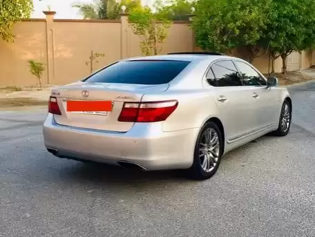 用过的 Lexus Unspecified 出租 在 麦纳麦 #18662 - 1  image 