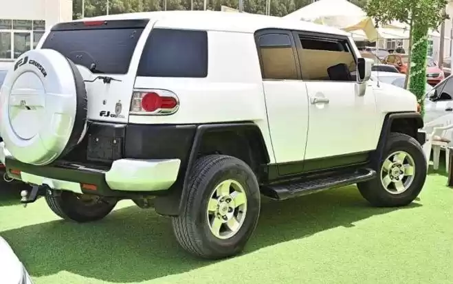 مستعملة Toyota FJ Cruiser للبيع في دبي #18990 - 1  صورة 