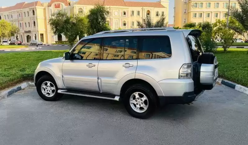 مستعملة Mitsubishi Pajero للبيع في دبي #19044 - 1  صورة 