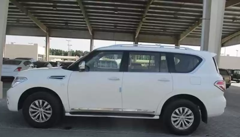 Использовал Nissan Patrol Продается в Дубай #19182 - 1  image 