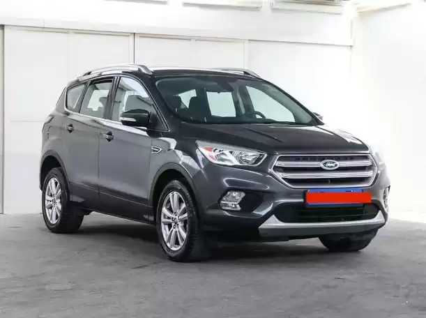 مستعملة Ford Escape للبيع في دبي #19255 - 1  صورة 