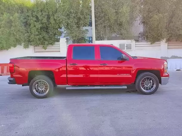 مستعملة Chevrolet Silverado للبيع في دبي #19328 - 1  صورة 