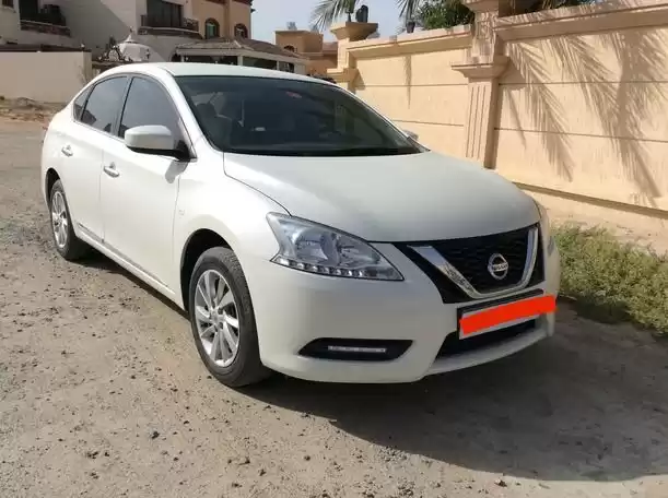 مستعملة Nissan Sentra للبيع في دبي #19349 - 1  صورة 