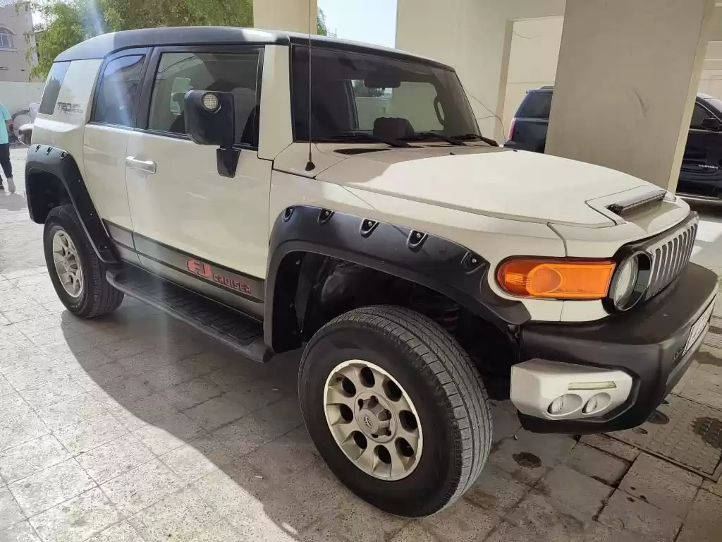 مستعملة Toyota FJ Cruiser للبيع في دمشق #19744 - 1  صورة 