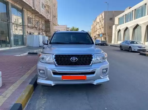 用过的 Toyota Land Cruiser 出租 在 利雅得 #20350 - 1  image 