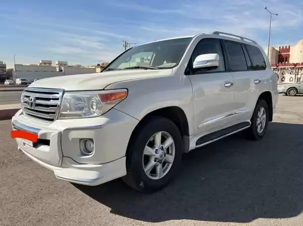 Использовал Toyota Land Cruiser Аренда в Эр-Рияд #20355 - 1  image 