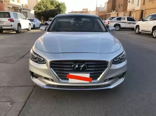استفاده شده Hyundai Unspecified برای اجاره که در ریاض #20359 - 1  image 
