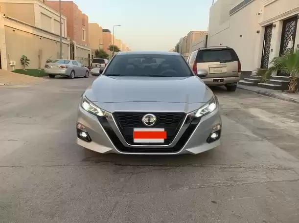 مستعملة Nissan Altima للإيجار في الرياض #20620 - 1  صورة 