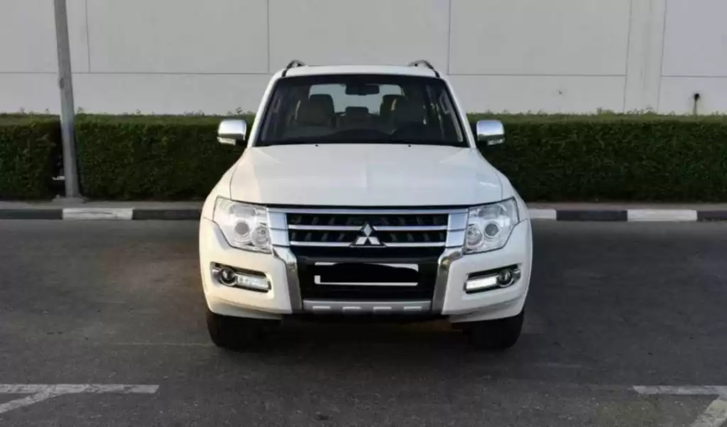 مستعملة Mitsubishi Pajero للإيجار في الرياض #21048 - 1  صورة 