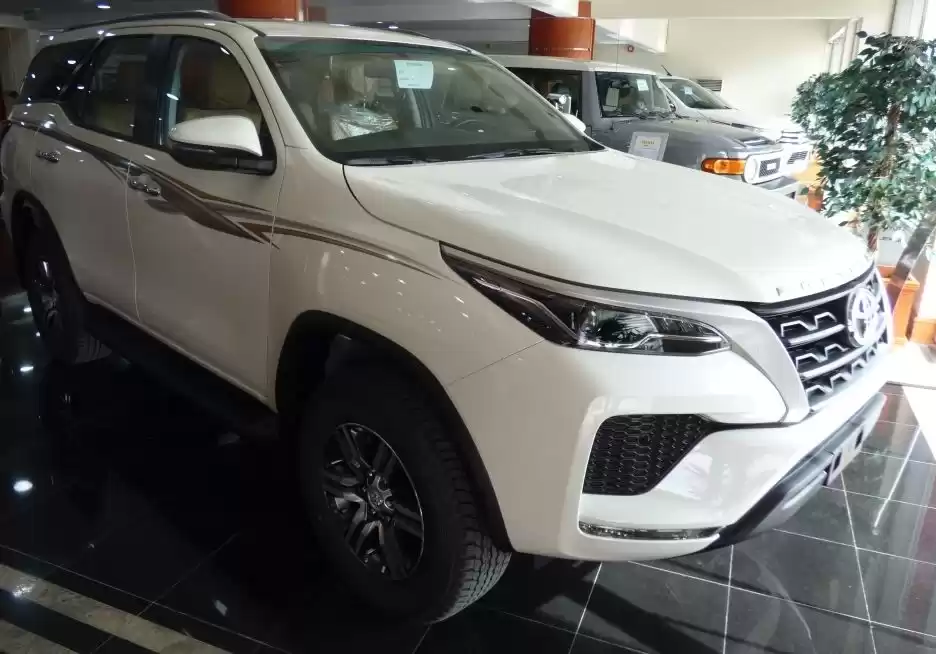 استفاده شده Toyota Unspecified برای اجاره که در ریاض #21212 - 1  image 
